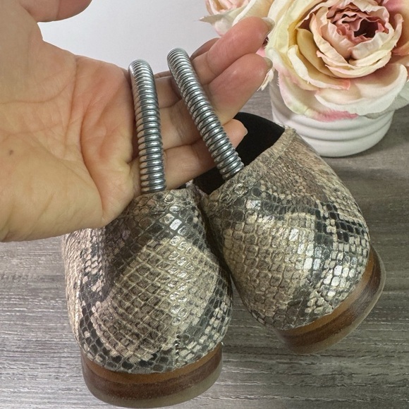 Sam Edelman LIOR Snakeskin Prinr Loafers Womens size 6.5 $120 - Picture 4 of 10